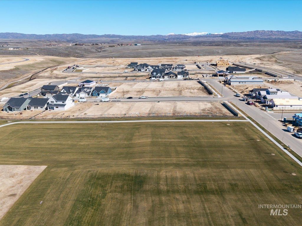 355 S Bumper Way, Boise, ID 83716 photo 2