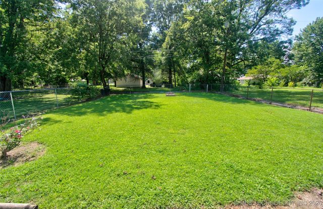 711 S 29th Street W, Muskogee, OK 74401