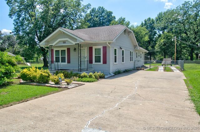 711 S 29th Street W, Muskogee, OK 74401