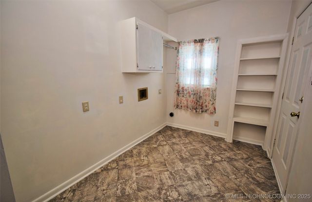 711 S 29th Street W, Muskogee, OK 74401