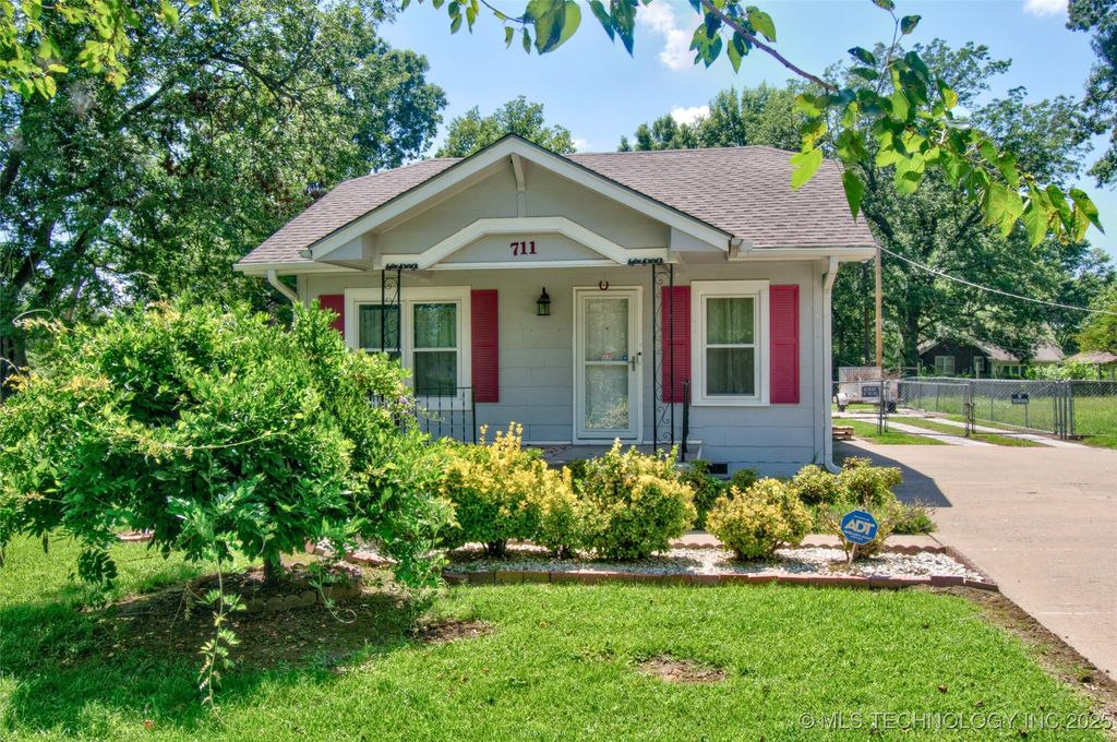 711 S 29th Street W, Muskogee, OK 74401