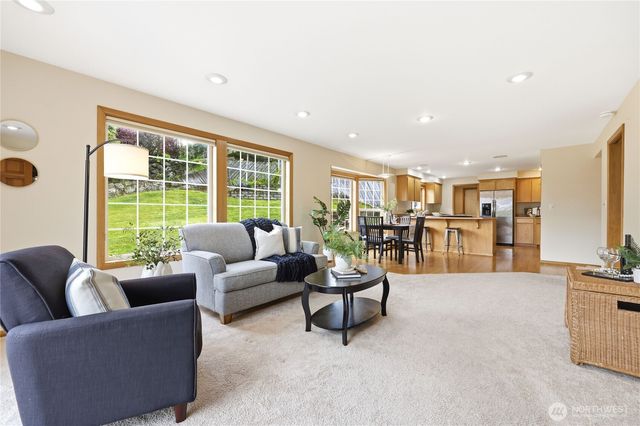17851 9th Avenue NE, Poulsbo, WA 98370