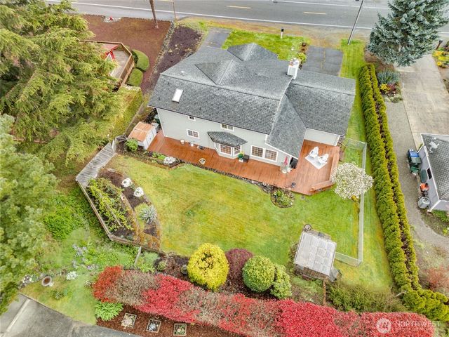 17851 9th Avenue NE, Poulsbo, WA 98370
