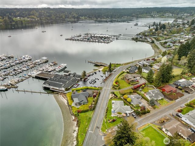 17851 9th Avenue NE, Poulsbo, WA 98370