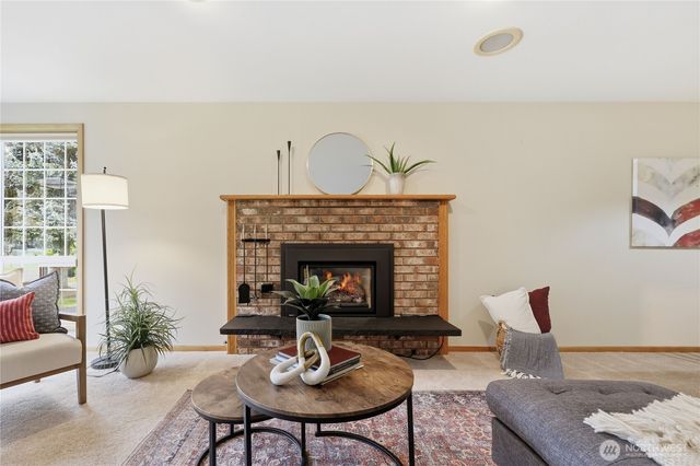 17851 9th Avenue NE, Poulsbo, WA 98370