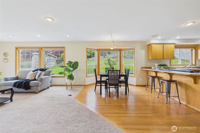 17851 9th Avenue NE, Poulsbo, WA 98370