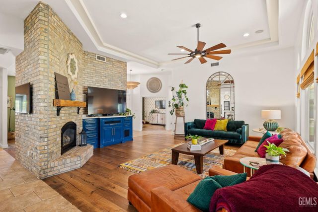 6804 Topaz Lane, Bakersfield, CA 93308