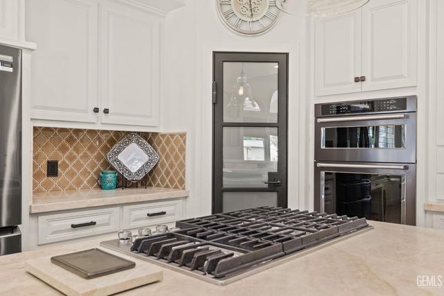 6804 Topaz Lane, Bakersfield, CA 93308