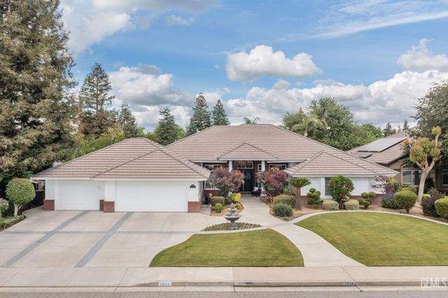 6804 Topaz Lane, Bakersfield, CA 93308