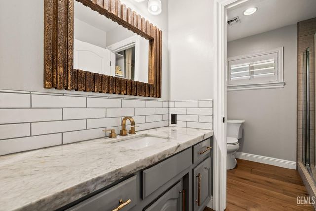 6804 Topaz Lane, Bakersfield, CA 93308