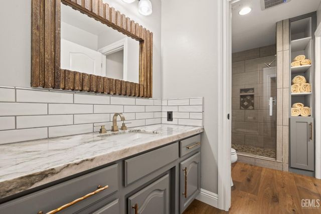 6804 Topaz Lane, Bakersfield, CA 93308