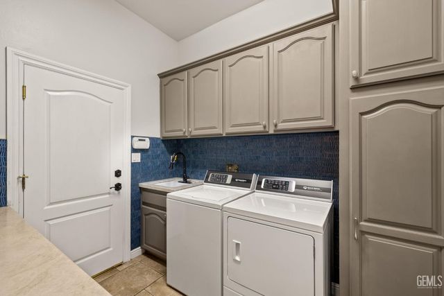 6804 Topaz Lane, Bakersfield, CA 93308