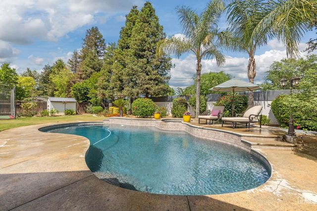 6804 Topaz Lane, Bakersfield, CA 93308