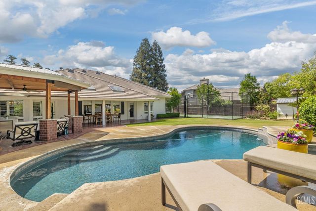 6804 Topaz Lane, Bakersfield, CA 93308