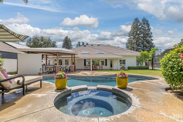 6804 Topaz Lane, Bakersfield, CA 93308