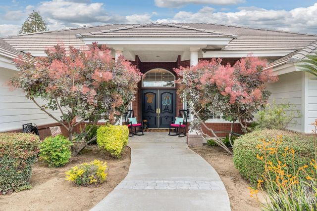 6804 Topaz Lane, Bakersfield, CA 93308