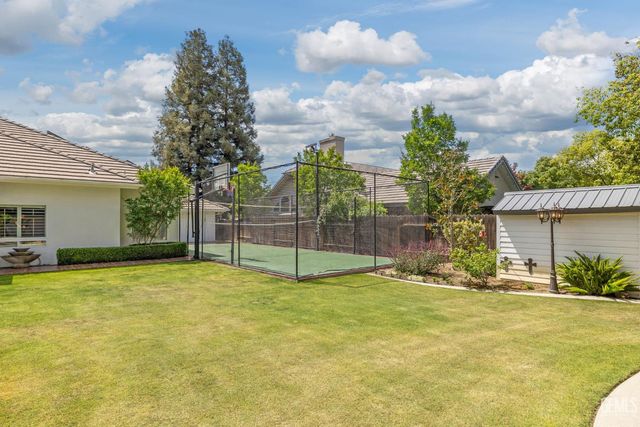 6804 Topaz Lane, Bakersfield, CA 93308