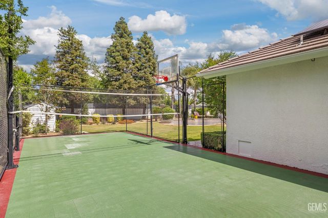 6804 Topaz Lane, Bakersfield, CA 93308