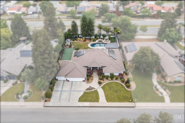 6804 Topaz Lane, Bakersfield, CA 93308