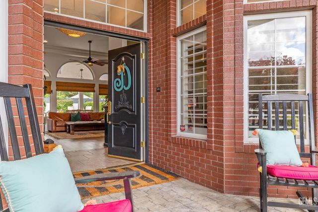 6804 Topaz Lane, Bakersfield, CA 93308