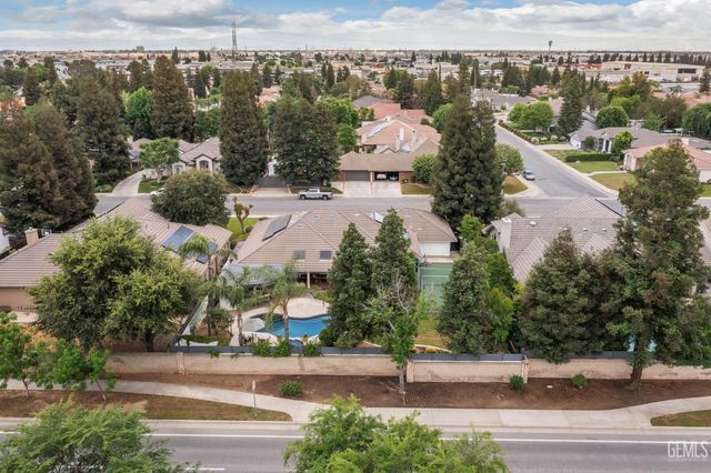 6804 Topaz Lane, Bakersfield, CA 93308