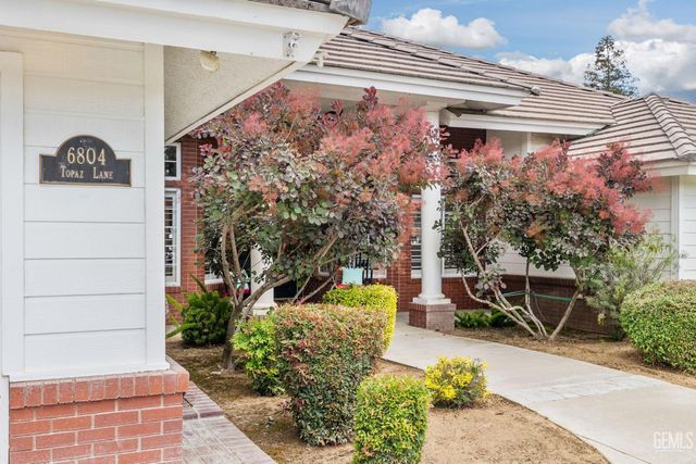 6804 Topaz Lane, Bakersfield, CA 93308