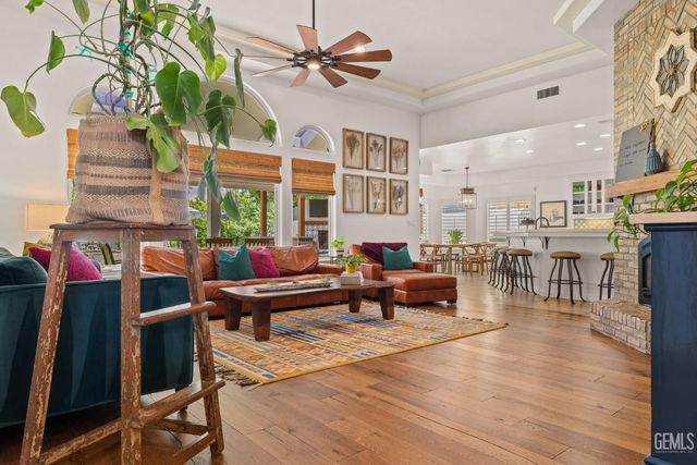 6804 Topaz Lane, Bakersfield, CA 93308