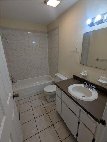 824 N SAINT CLAIR ABRAMS AVENUE, Tavares, FL 32778