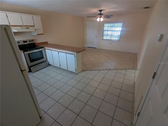 824 N SAINT CLAIR ABRAMS AVENUE, Tavares, FL 32778