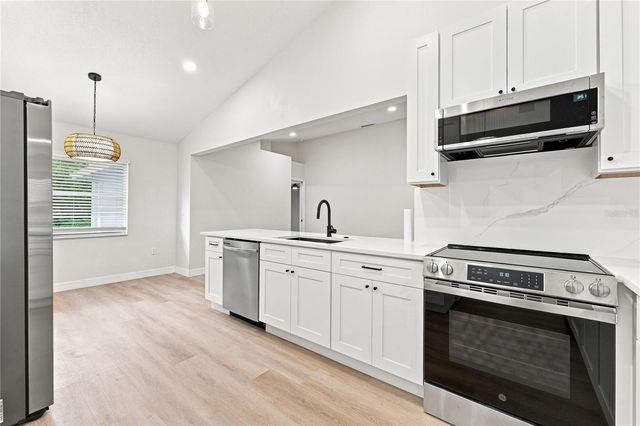 2405 APPALOOSA CIRCLE, Sarasota, FL 34240