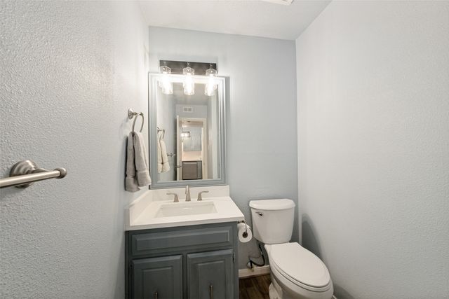2229 Seville Court, Dalworthington Gardens, TX 76013