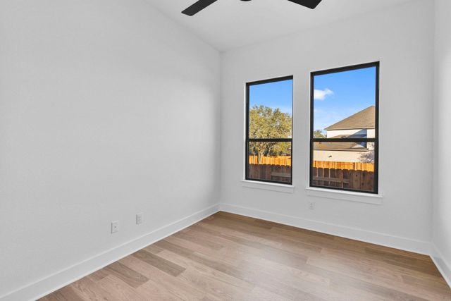 1105 Twisted Tarpley LN, Georgetown, TX 78628
