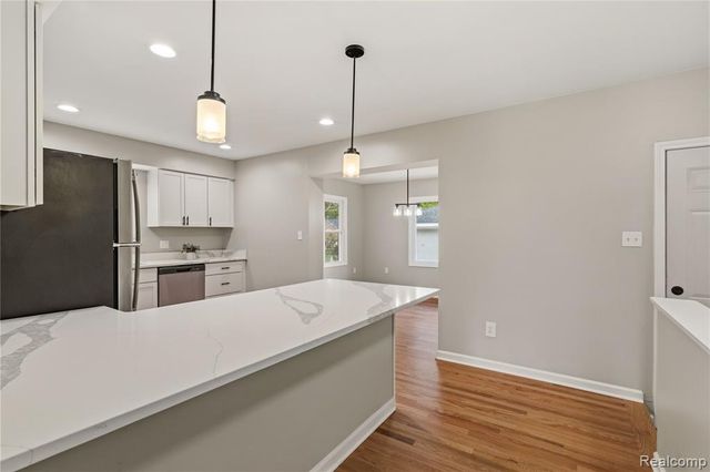 14538 Ronnie Lane, Livonia, MI 48154