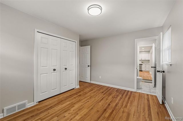 14538 Ronnie Lane, Livonia, MI 48154