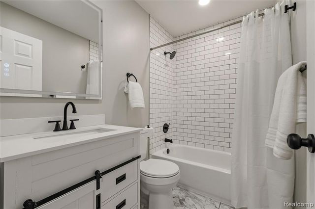 14538 Ronnie Lane, Livonia, MI 48154
