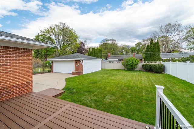 14538 Ronnie Lane, Livonia, MI 48154