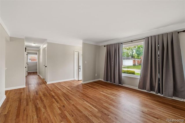 14538 Ronnie Lane, Livonia, MI 48154
