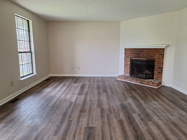 206 Fawnwood Ct, Nashville, TN 37207