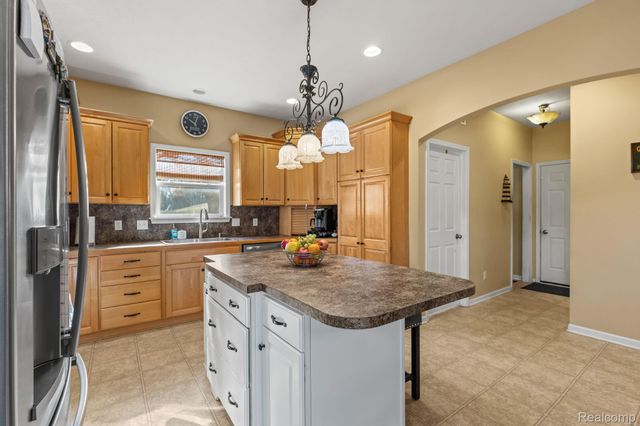 3127 Royal Hannah Drive Ne, Algoma Township, MI 49341