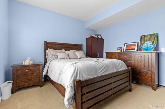 3127 Royal Hannah Drive Ne, Algoma Township, MI 49341