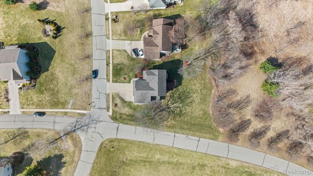 3127 Royal Hannah Drive Ne, Algoma Township, MI 49341