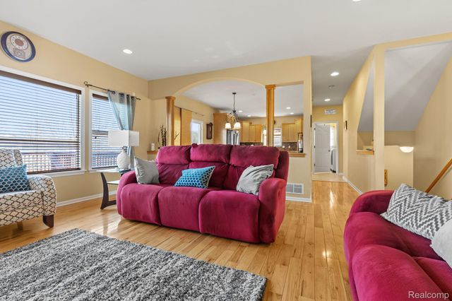 3127 Royal Hannah Drive Ne, Algoma Township, MI 49341