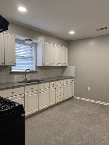 663 Tolson Avenue, Van Alstyne, TX 75495