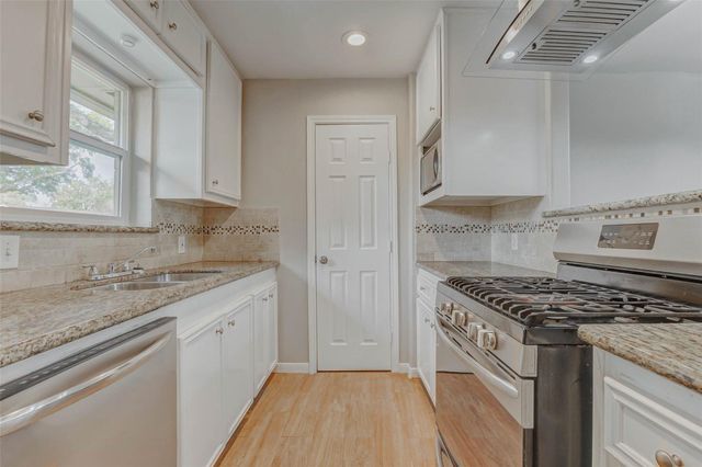 15531 Edenvale Street, Friendswood, TX 77546