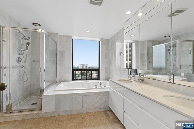 900 Palisade Avenue 20A, Fort Lee, NJ 07024