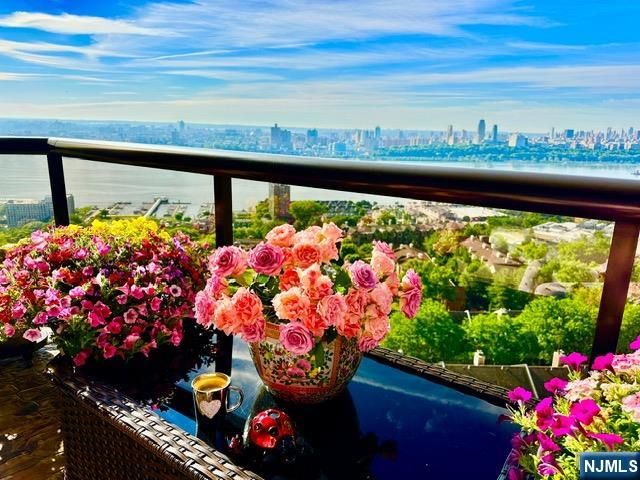 900 Palisade Avenue 20A, Fort Lee, NJ 07024
