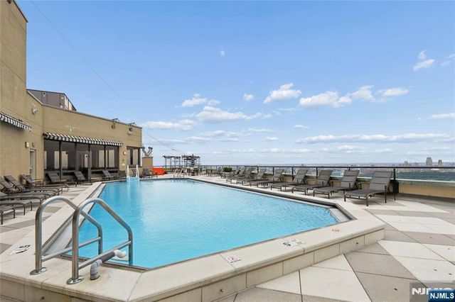 900 Palisade Avenue 20A, Fort Lee, NJ 07024