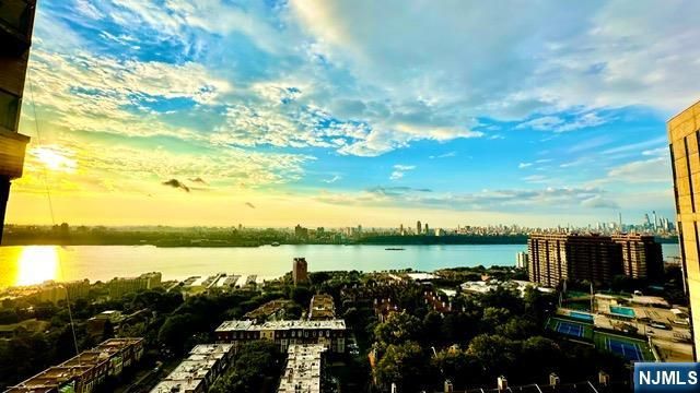 900 Palisade Avenue 20A, Fort Lee, NJ 07024