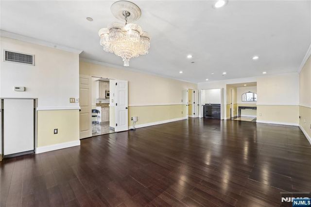 900 Palisade Avenue 20A, Fort Lee, NJ 07024
