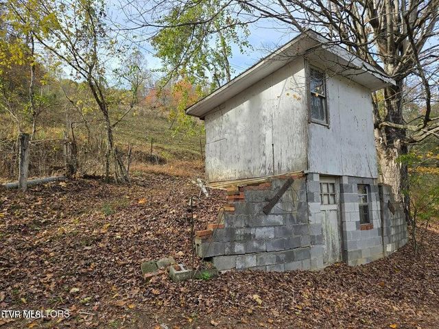 3263 Trents Chapel Road, Sneedville, TN 37869